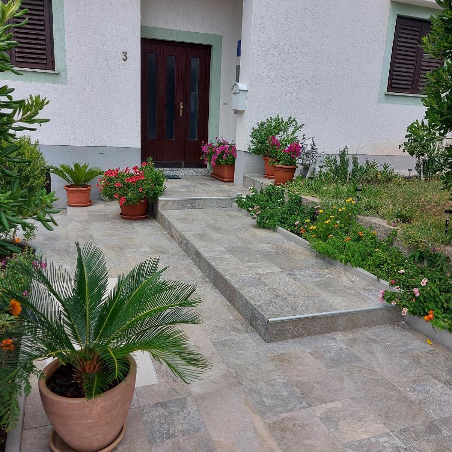Apartments Mohar III Baška Eksteriør bilde